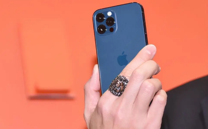 阜龙乡苹果手机维修分享iPhone12系列重启方法教程 